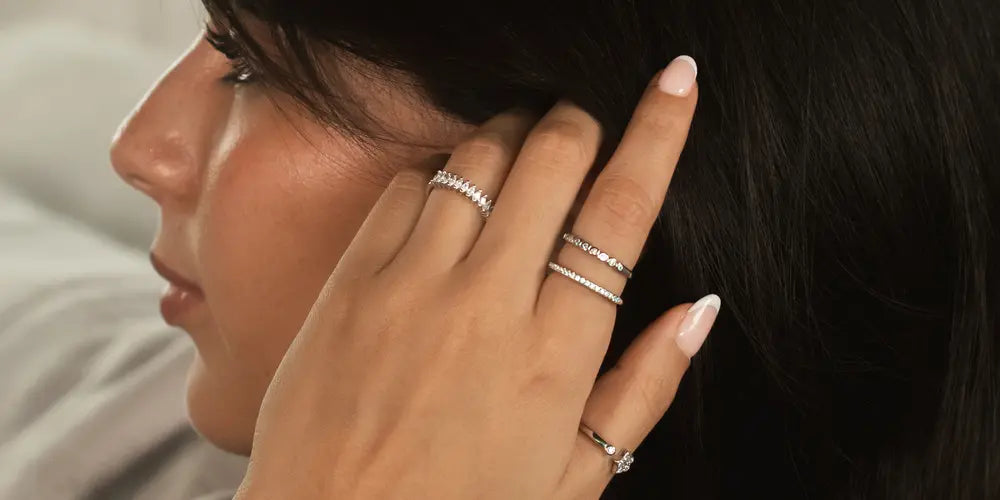 El Arte de Apilar Anillos de Plata 925: Cómo Crear Combinaciones Únicas y  Elegantes